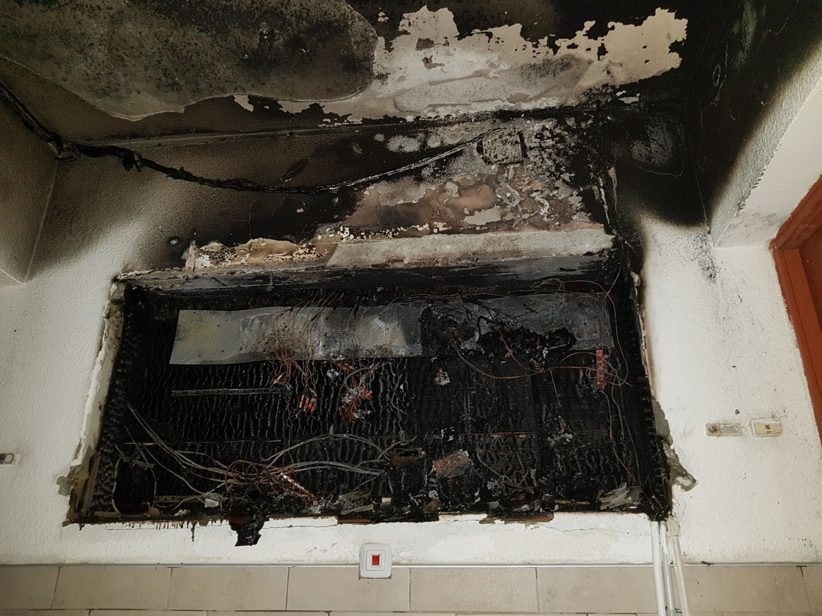 ההצתה ברחוב הסנהדרין (צילום וואצאפ)